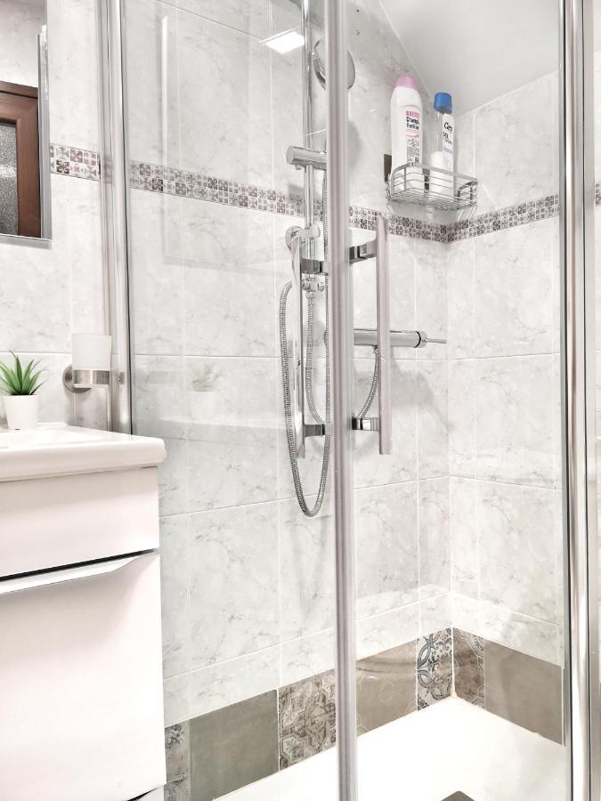 Apartamento Ilarcuris Con Patio Privado توليدو المظهر الخارجي الصورة